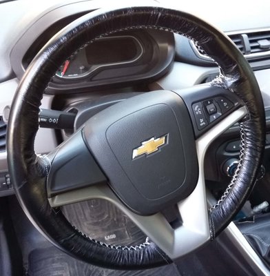 20170305_172921.jpg (349 KiB) Visto 2238 veces costo total $150 mas una parrillada a mi vieja que me hizo las costuras en el cuero, luego lo cosi al volante