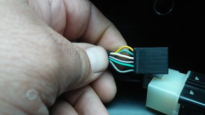 ficha detrás del conector jack