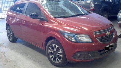 chevrolet-onix-ltz-14-2013-volcado-poco-funcionando-14272-MLA20084907436_042014-F.jpg