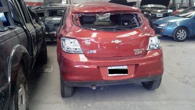 chevrolet-onix-ltz-14-2013-volcado-poco-funcionando-14279-MLA20084907903_042014-F.jpg